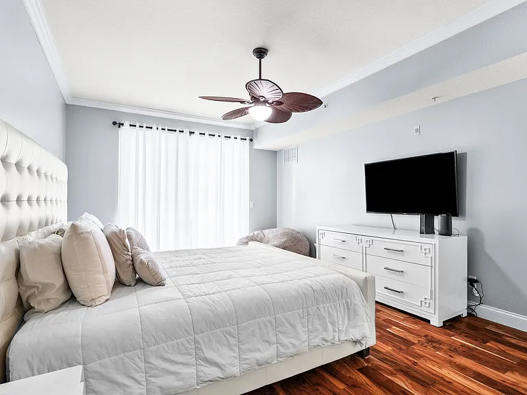 601 N Miramar Ave #107 — Photo 9
