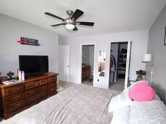 4th image of 21440 Indian Creek Dr #40