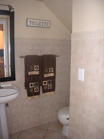 1/2 Bath Downstairs