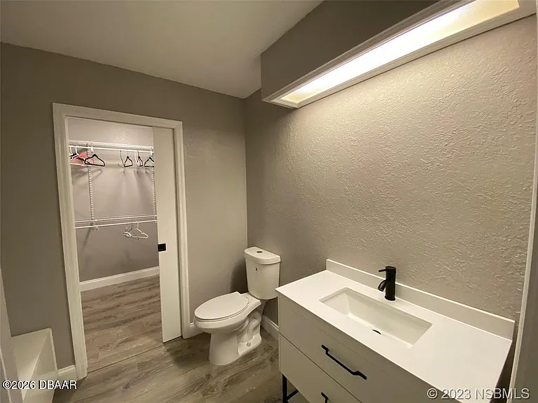 1031 Club House Blvd — Photo 15