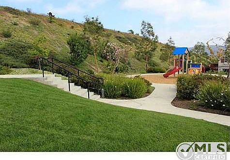 2nd image of 1566 Loma Alta