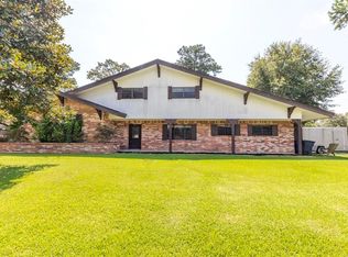 1910 Dublin Dr, Vidor, TX 77662