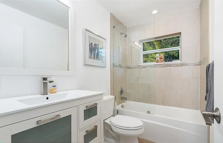 2nd bathroom