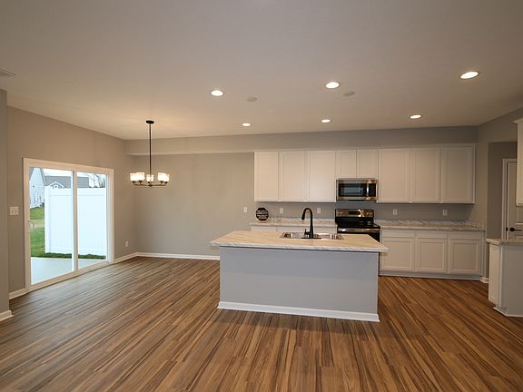 3rd image of 10638 Mangrove Dr