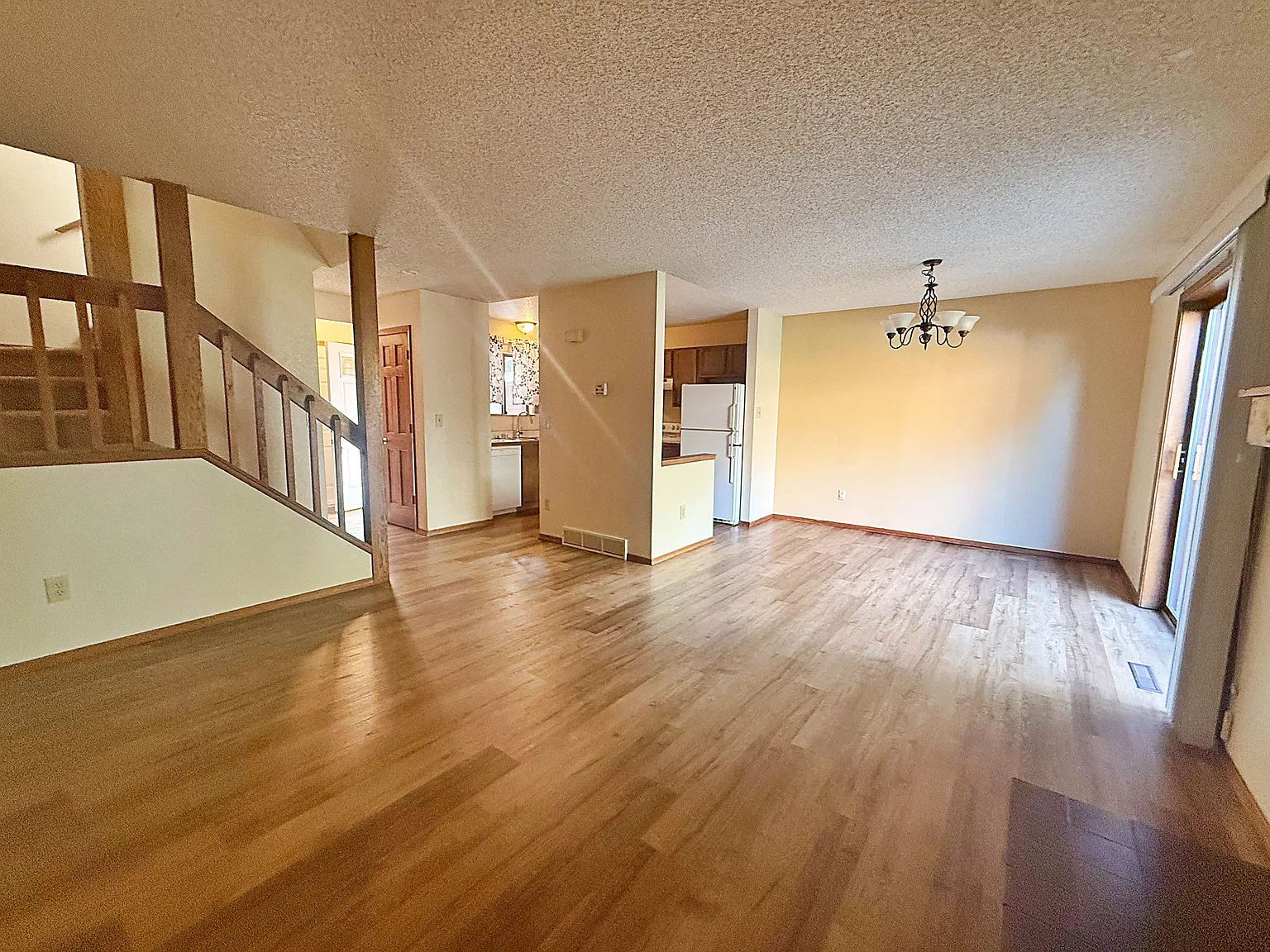 3 bed, 1658 sqft, $2,200 — Photo 4