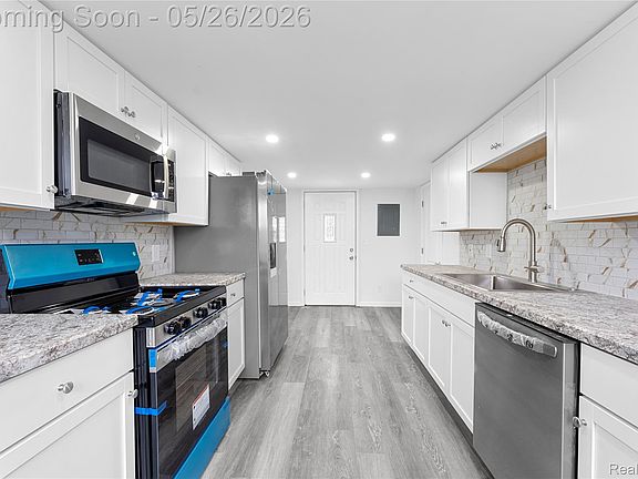 4th image of 4354 S 5th St