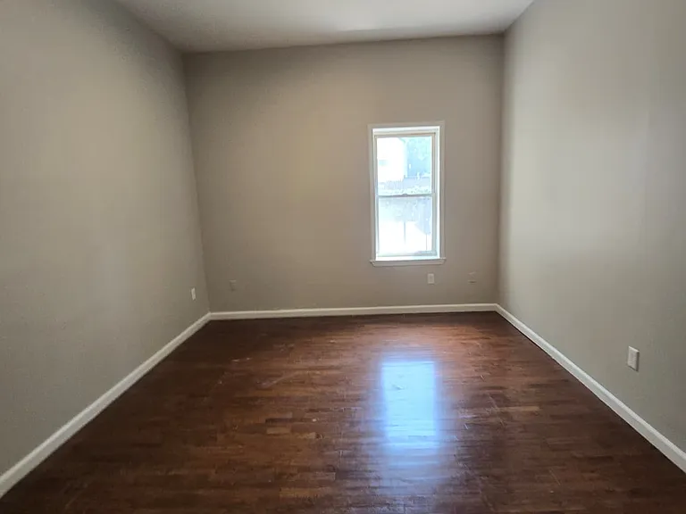 546 Prospect St #3 — Photo 4