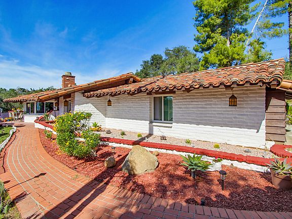 5th image of 2835 Verda Ave