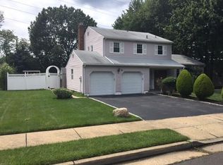 9 Roxy Ave, Edison, NJ 08820