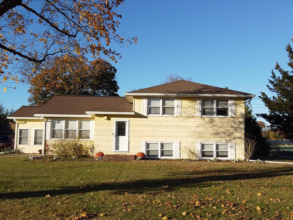 1st image of 450 E Grant Ave