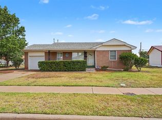 1213 Karen Dr, Altus, OK 73521