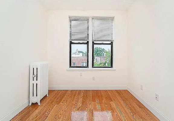 4th image of 24-59 27th St #4B