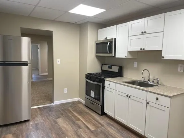 20 13th St #1, Watervliet, NY 12189
