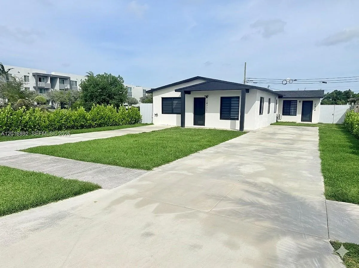 Building Photo - 26711 SW 145th Avenue Rd #0