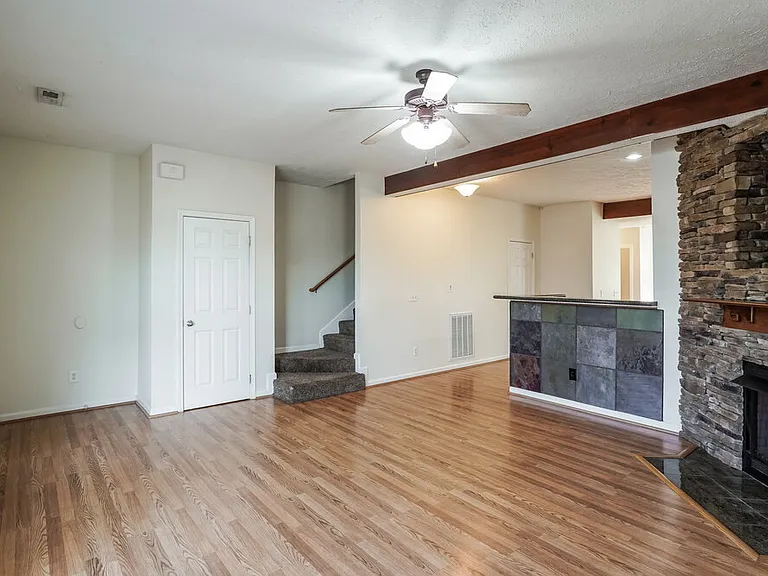 7212 Legacy Dr — Photo 5