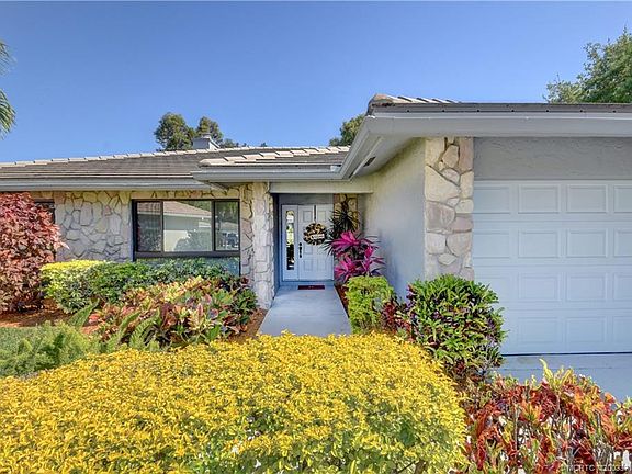3rd image of 2404 SW Spoonbill Dr