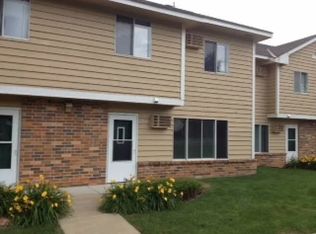 710 W Village Rd APT 104, Chanhassen, MN 55317