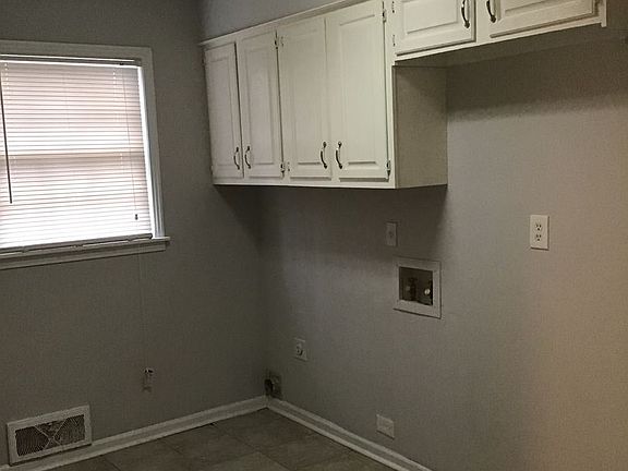 5th image of 6960 Garrick Dr