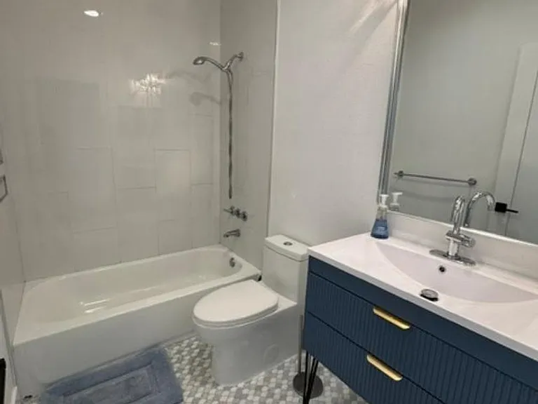 537 Campus St — Photo 24