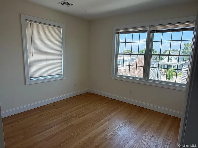 621 E Olive St #2 — Photo 12