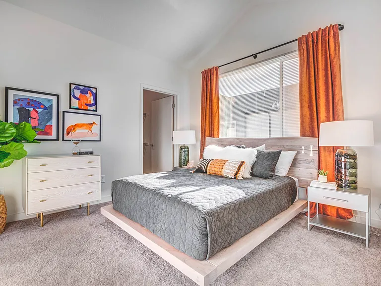 Hawthorne Townhomes — Photo 1