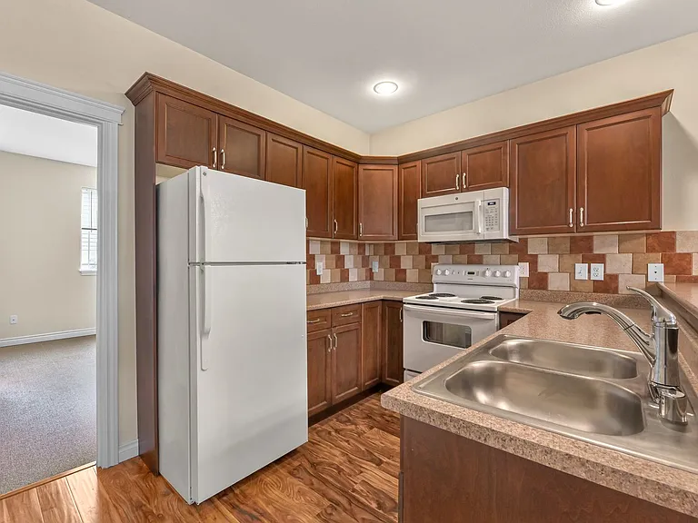 5760 Legoe Ave — Photo 34