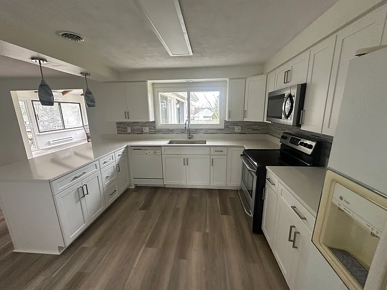 18092 Fox Hollow Dr — Photo 6