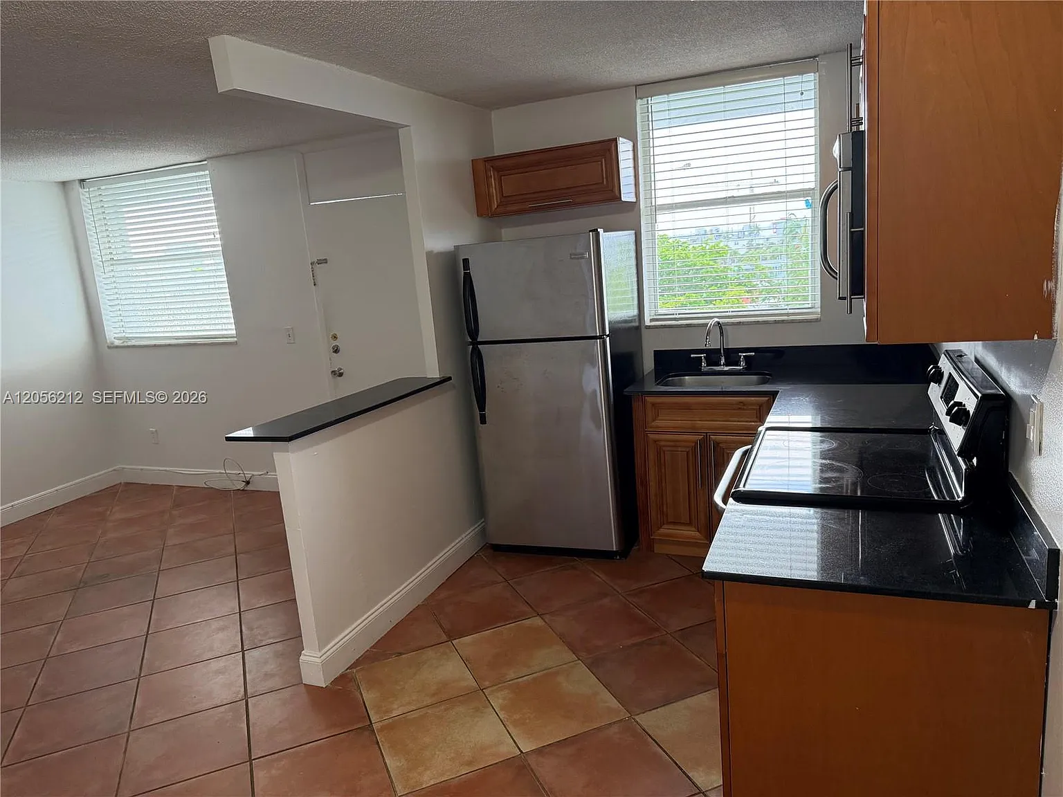 North Bay Villas Condo — Photo 2