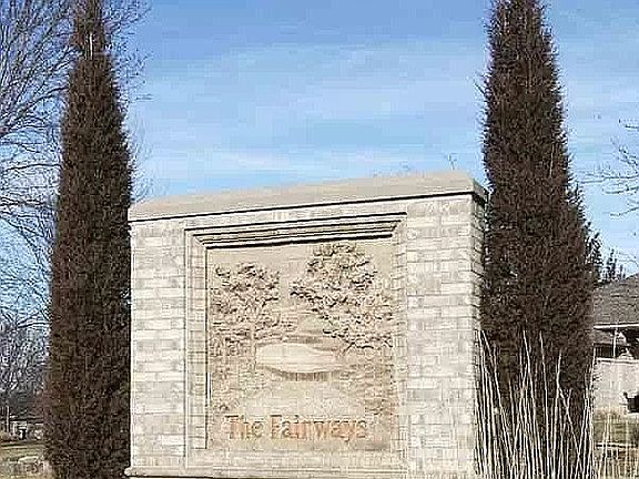 Entrance to the Fairways.