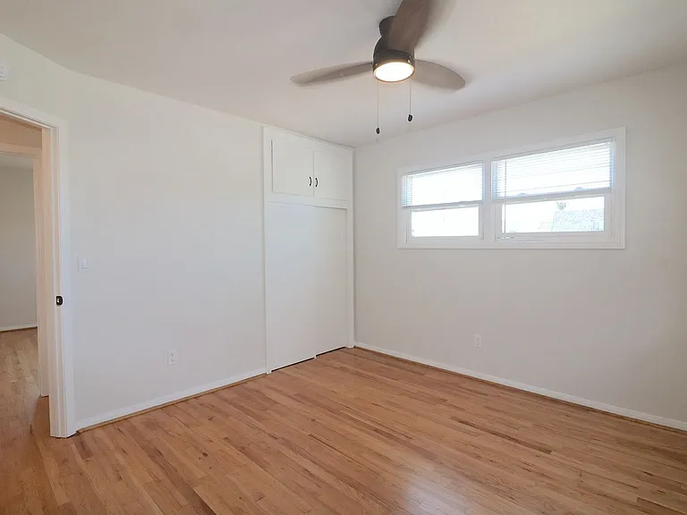 4653-59 Kansas St — Photo 7