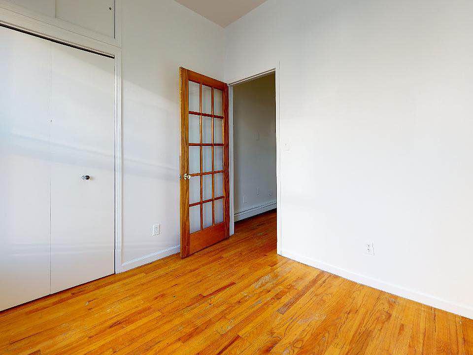 2nd image of 153 Avenue C APT 3FS