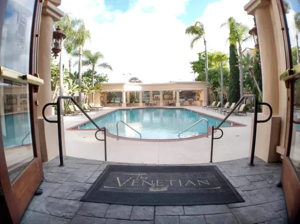 3989 Nobel Dr, San Diego, CA