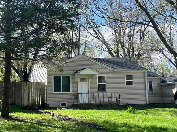 36912 N Lawrence Dr, Lake Villa, IL 60046