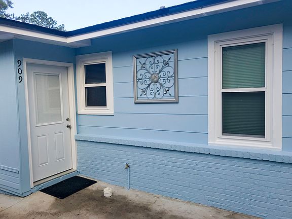 3rd image of 911 Alabama St