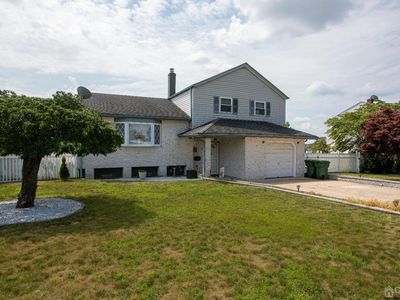 22 Fanwood Dr, Sayreville, NJ, 08872