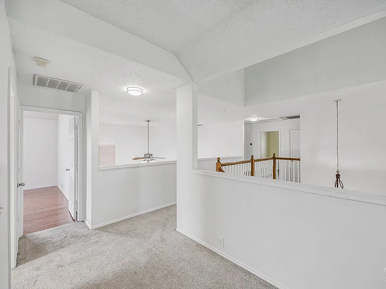 7611 Cordova Dr — Photo 17