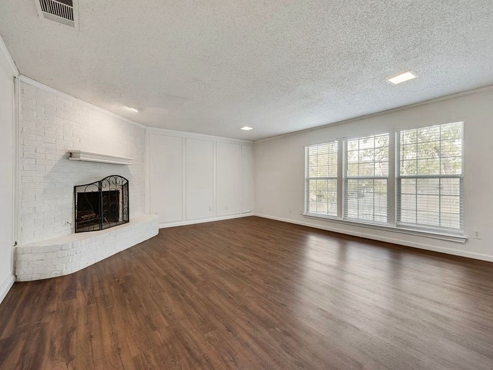 1st image of 2163 Villa Pl