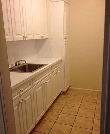2nd image of 30 Ebbitts St APT 2a