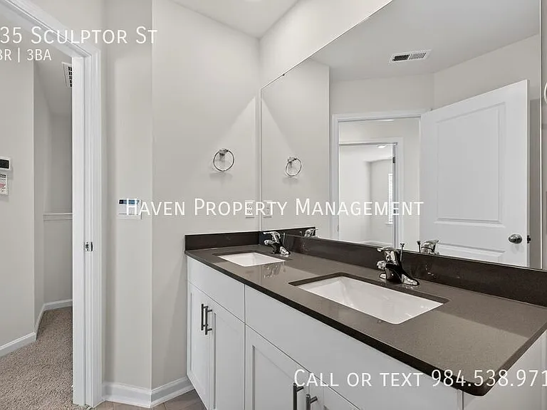 935 Sculptor St — Photo 27