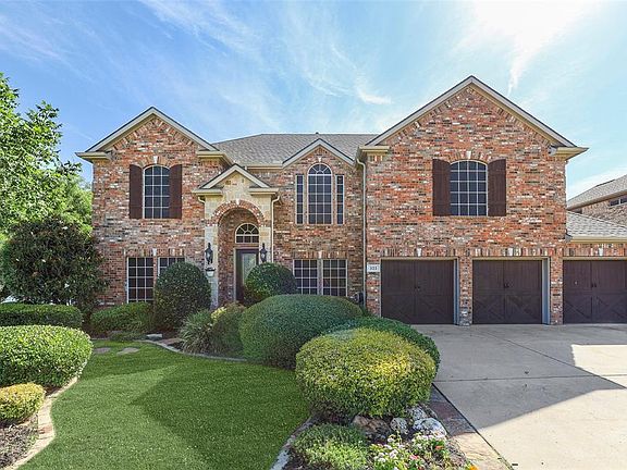 2nd image of 322 Palomino Ln