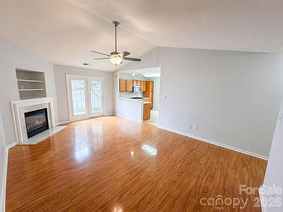 3rd image of 4493 Easywater Ln