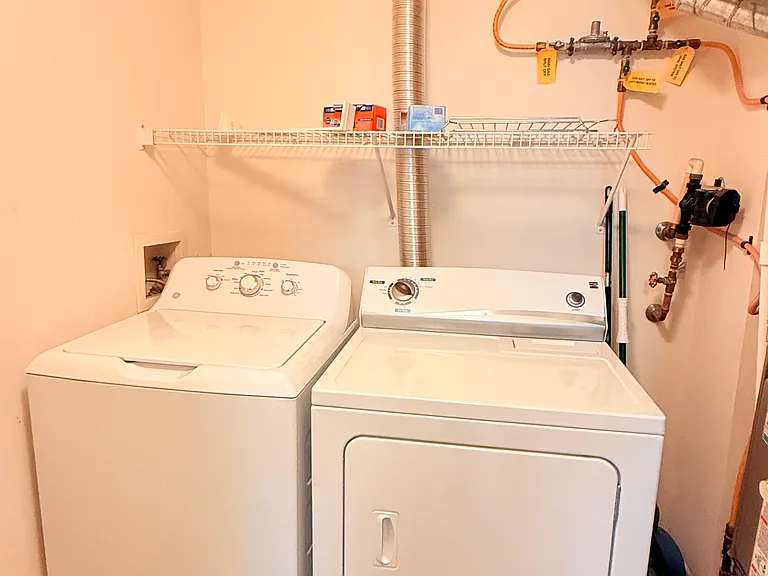 3044 Westminster Dr #309 — Photo 33