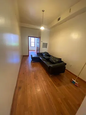 Rented by Delmark Realty LLC | media 17