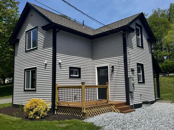34 Hungerford St, Pittsfield, MA 01201