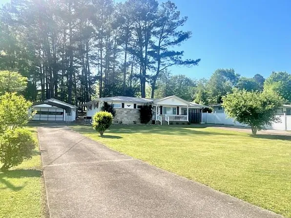 238 Dry Valley Rd, Rossville, GA 30741