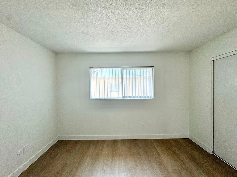 The Manor — Photo 17
