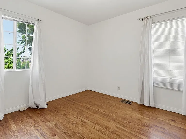 7134 Hybeth Dr — Photo 30