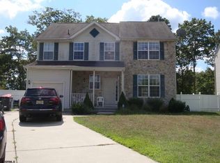 24 Falling Leaf Ct, Galloway, NJ 08205