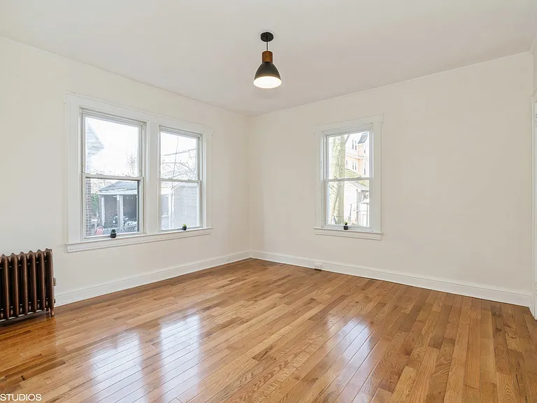41-43 Poe Ave — Photo 14