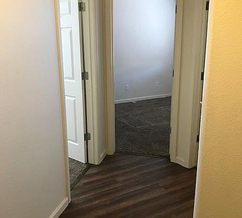 Hall to bedrooms